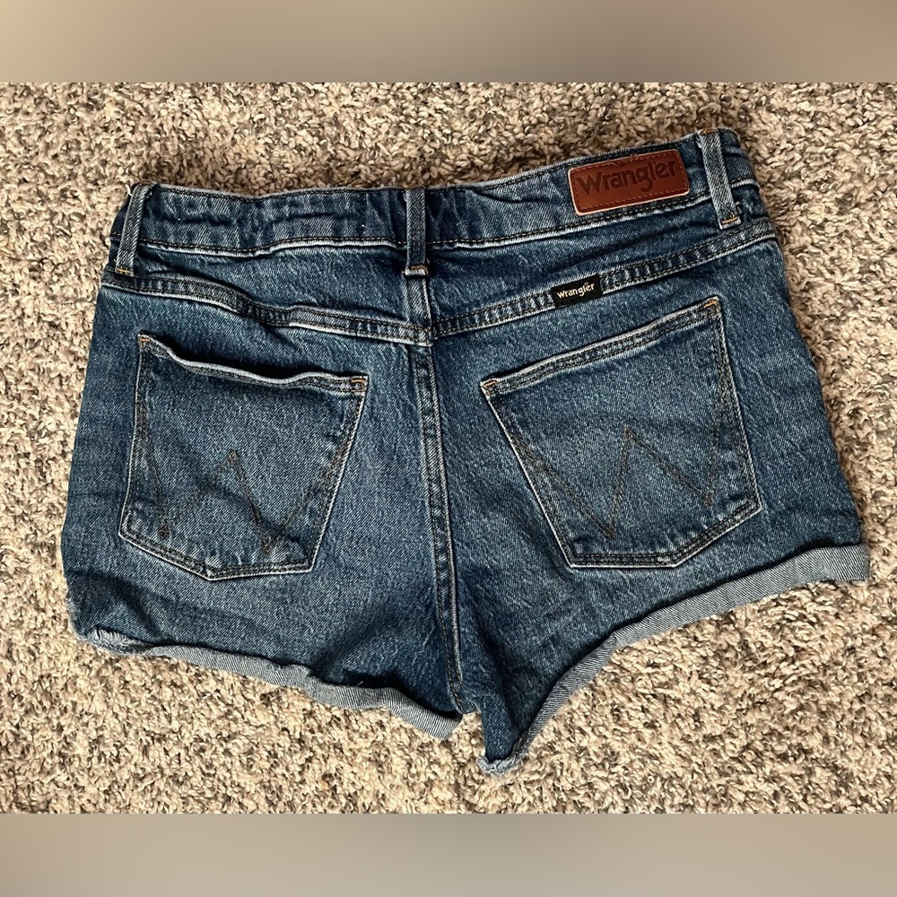 Wrangler Women's Denim mid-rise vintage short